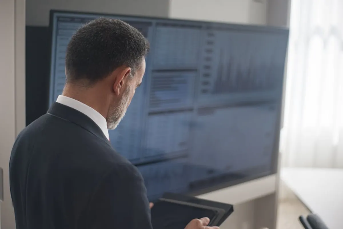 How furtherbusiness.com connects to search demand in business growth and online authority